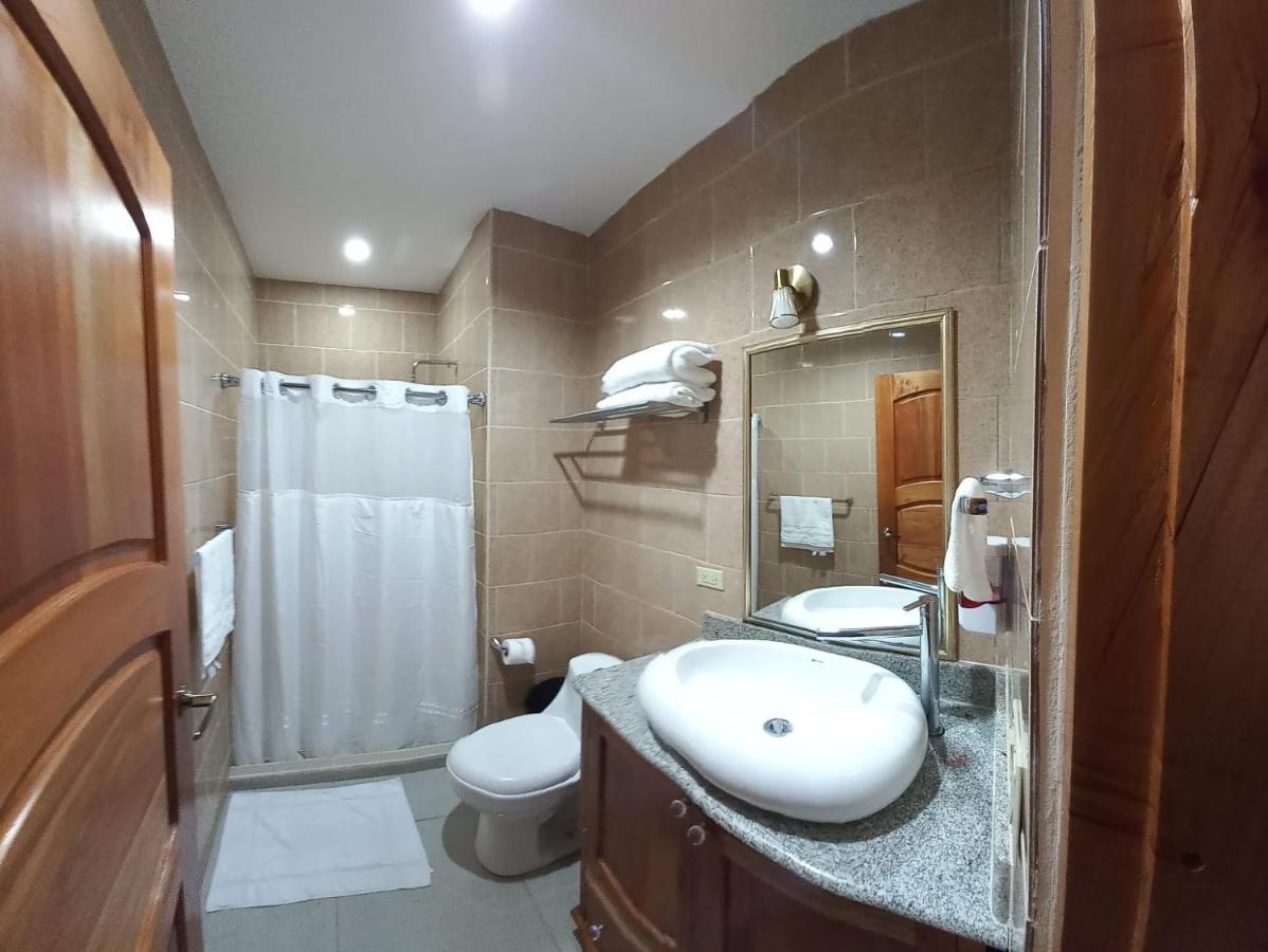 Gran Hotel Victoria Rivas Bagian luar foto
